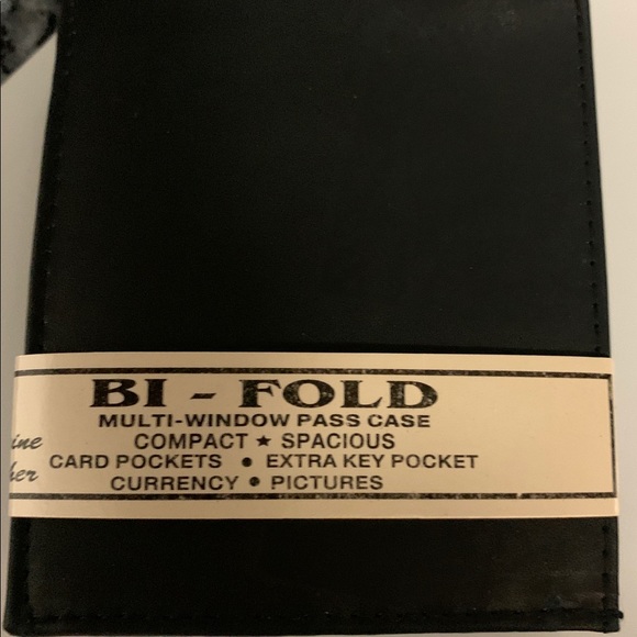 Man’s wallet - Picture 1 of 2